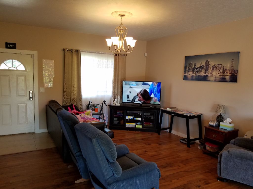 Lenas Gentle Care Princeton Facility Living Room